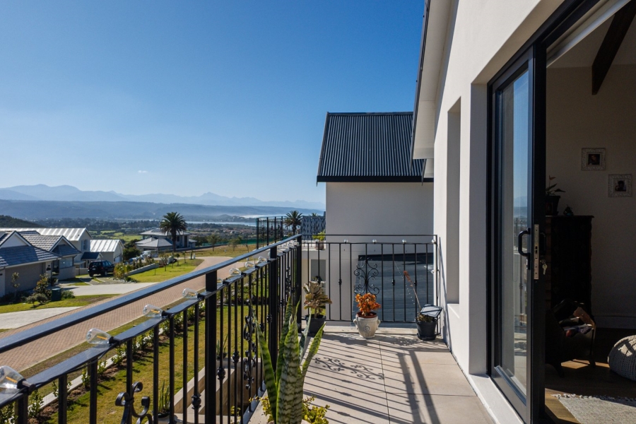 4 Bedroom Property for Sale in Baron View Western Cape